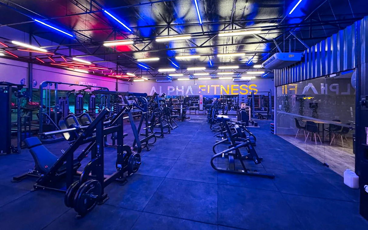 Fit-out de academia em espaço comercial